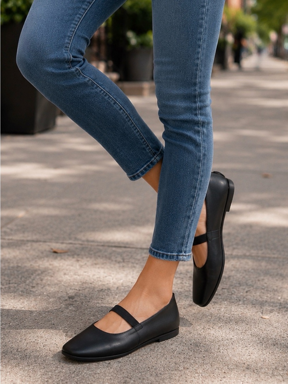 Nicole Miller Black Mary Jane Flats | Classic Minimalist Shoes | Women’s Size 6